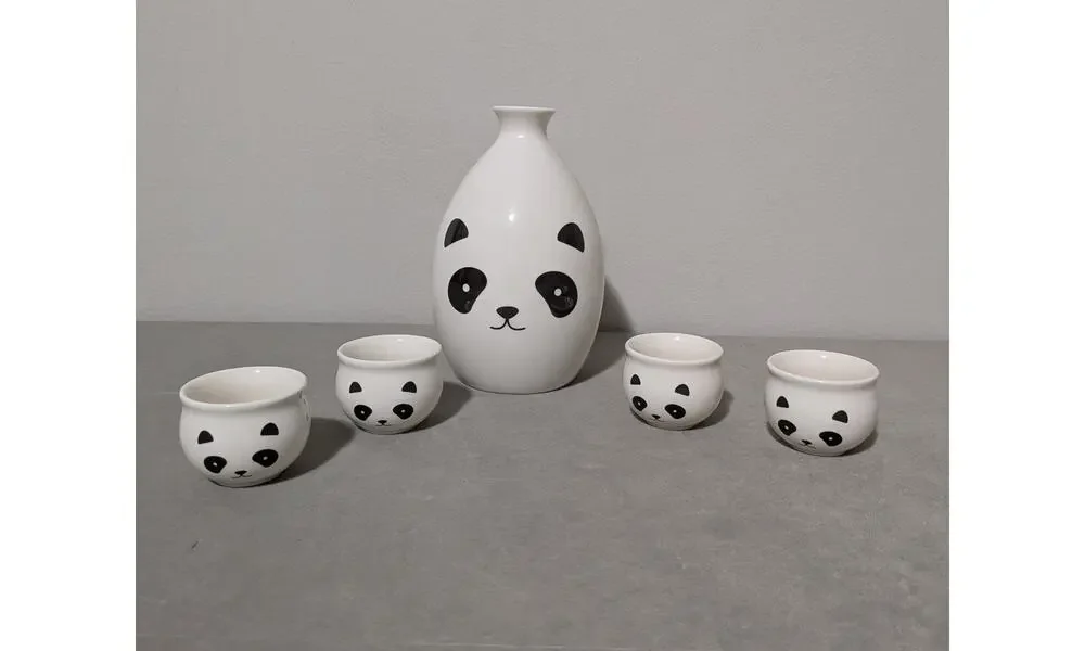 5pc Ceramic Panda Sake Set Japanese Decanter Bottle 4 Cups Storage Box Kawaii